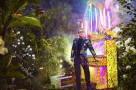 Elton John - Apócrifa Art Magazine